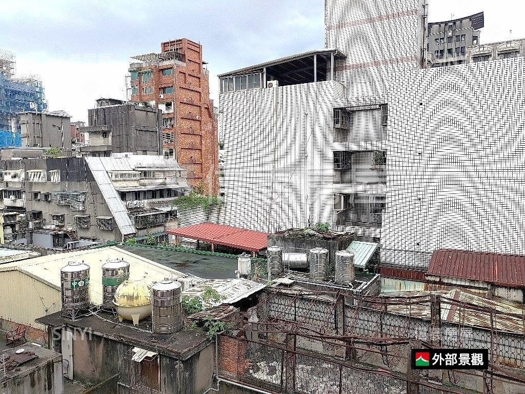 家樂福捷運公園機能小品房屋室內格局與周邊環境