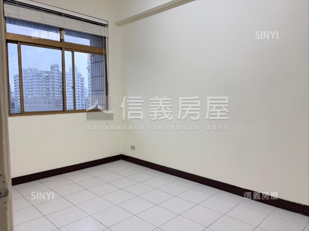 羅斯福大道捷運雙併華廈房屋室內格局與周邊環境