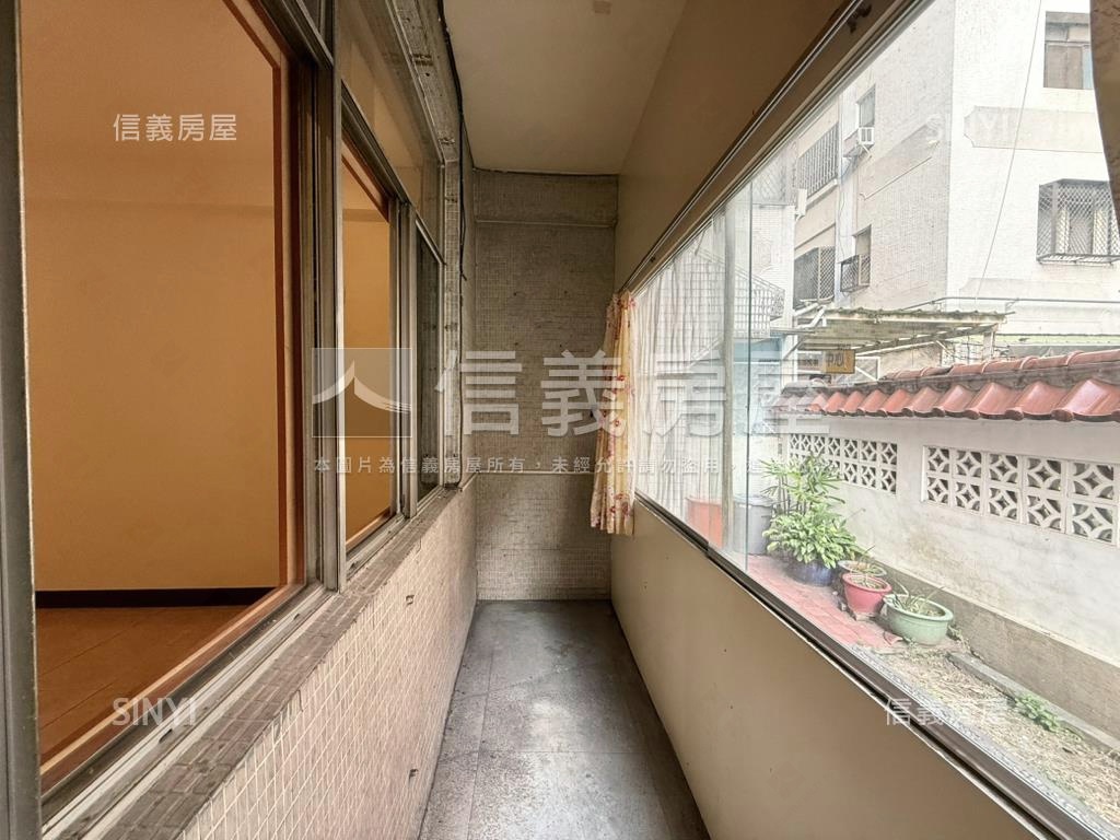 綠川近車站稀有一樓美寓房屋室內格局與周邊環境