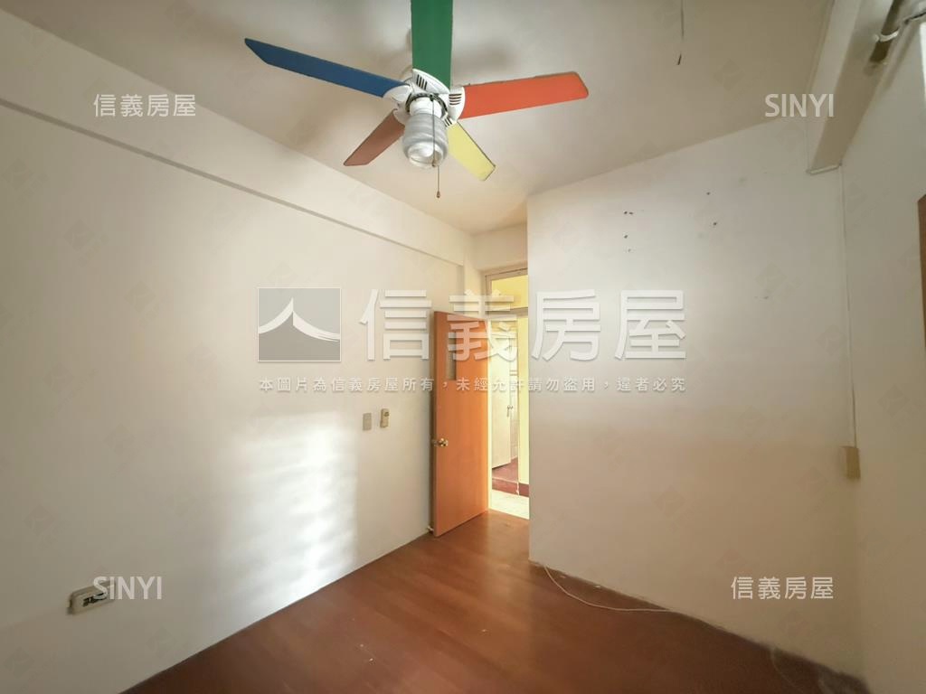 綠川近車站稀有一樓美寓房屋室內格局與周邊環境