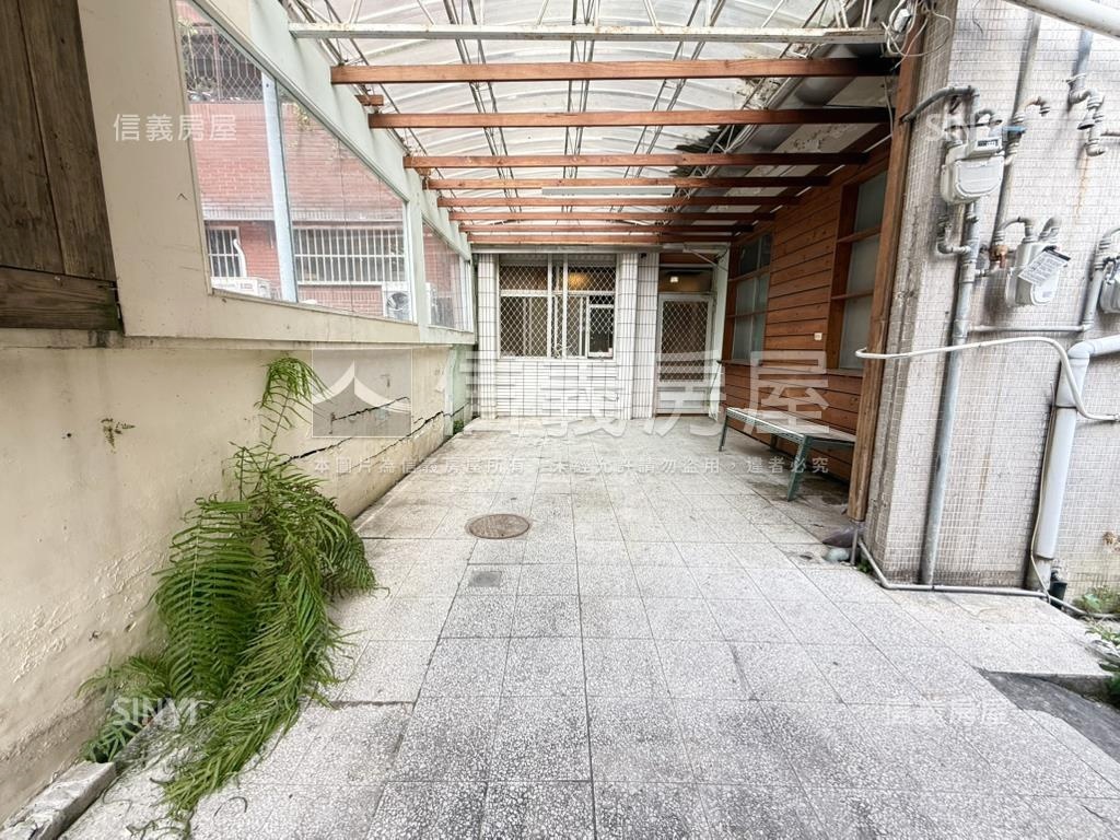 綠川近車站稀有一樓美寓房屋室內格局與周邊環境