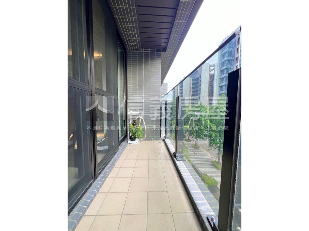 樹禾院Ａ樹梢三房Ｂ１車位房屋室內格局與周邊環境