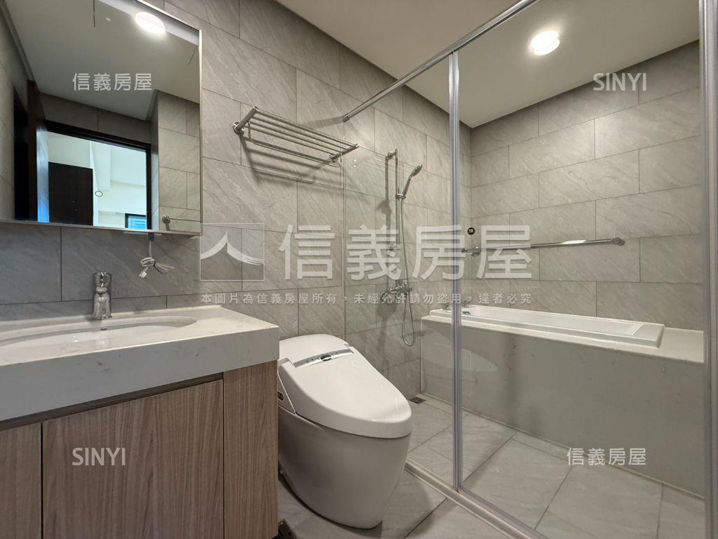 聯悦臻次頂樓三房平車位房屋室內格局與周邊環境