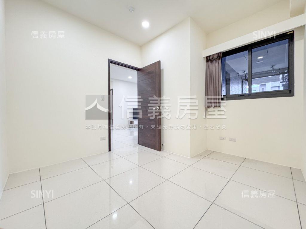 聯悦臻次頂樓三房平車位房屋室內格局與周邊環境