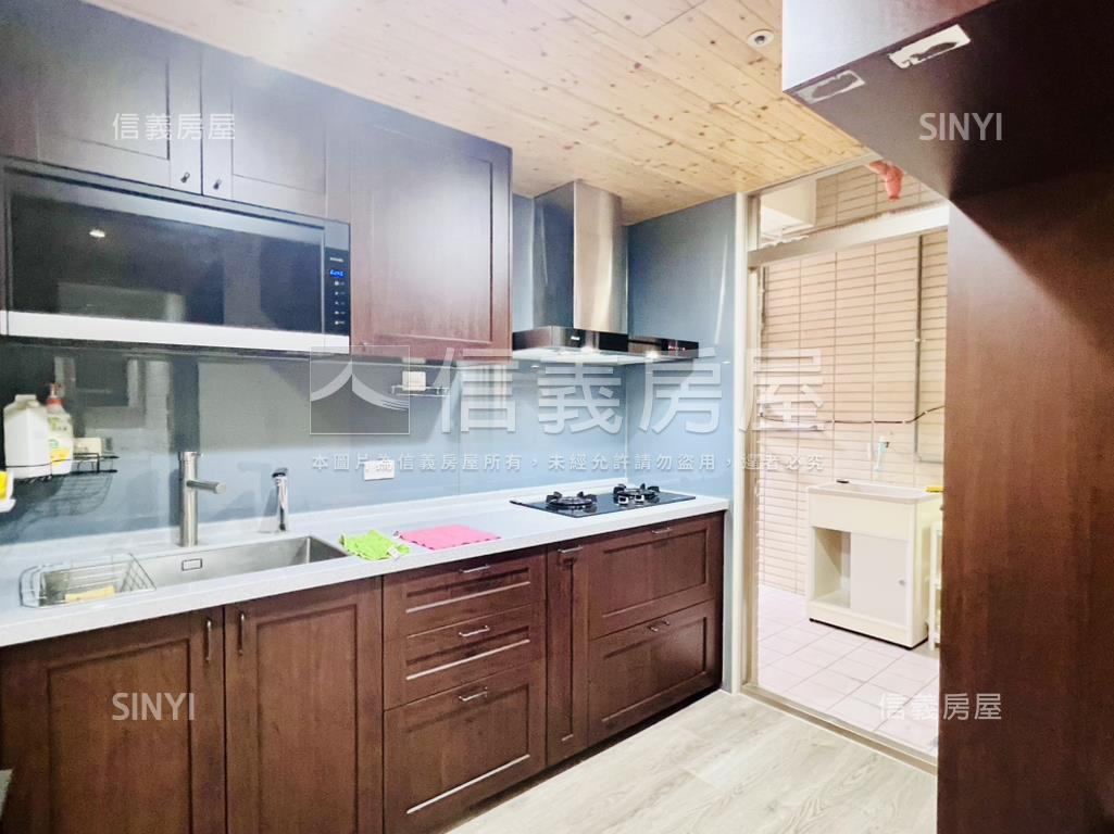 風呂＊工業風美三房車位房屋室內格局與周邊環境