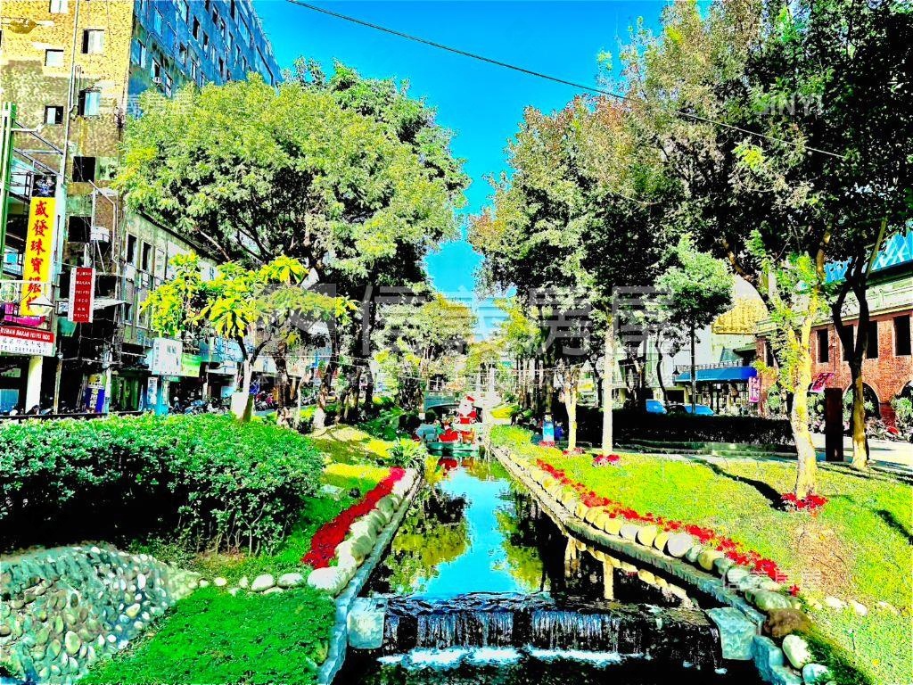 近火車站大面寬金透店房屋室內格局與周邊環境