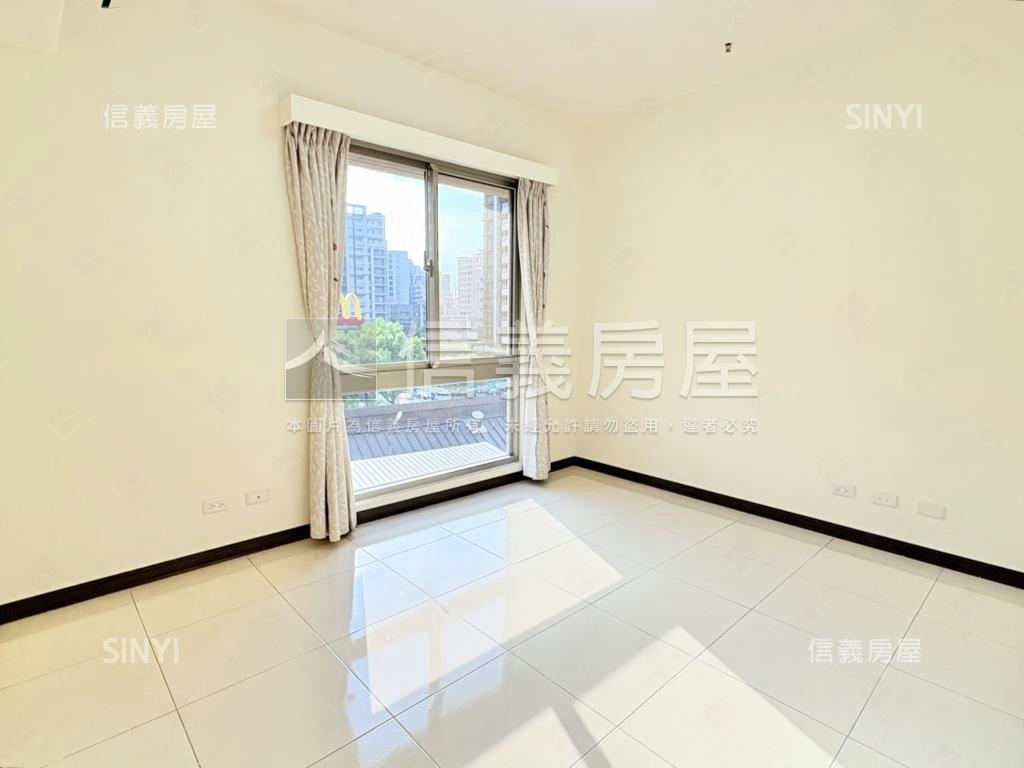 四季會館方正明亮二房房屋室內格局與周邊環境