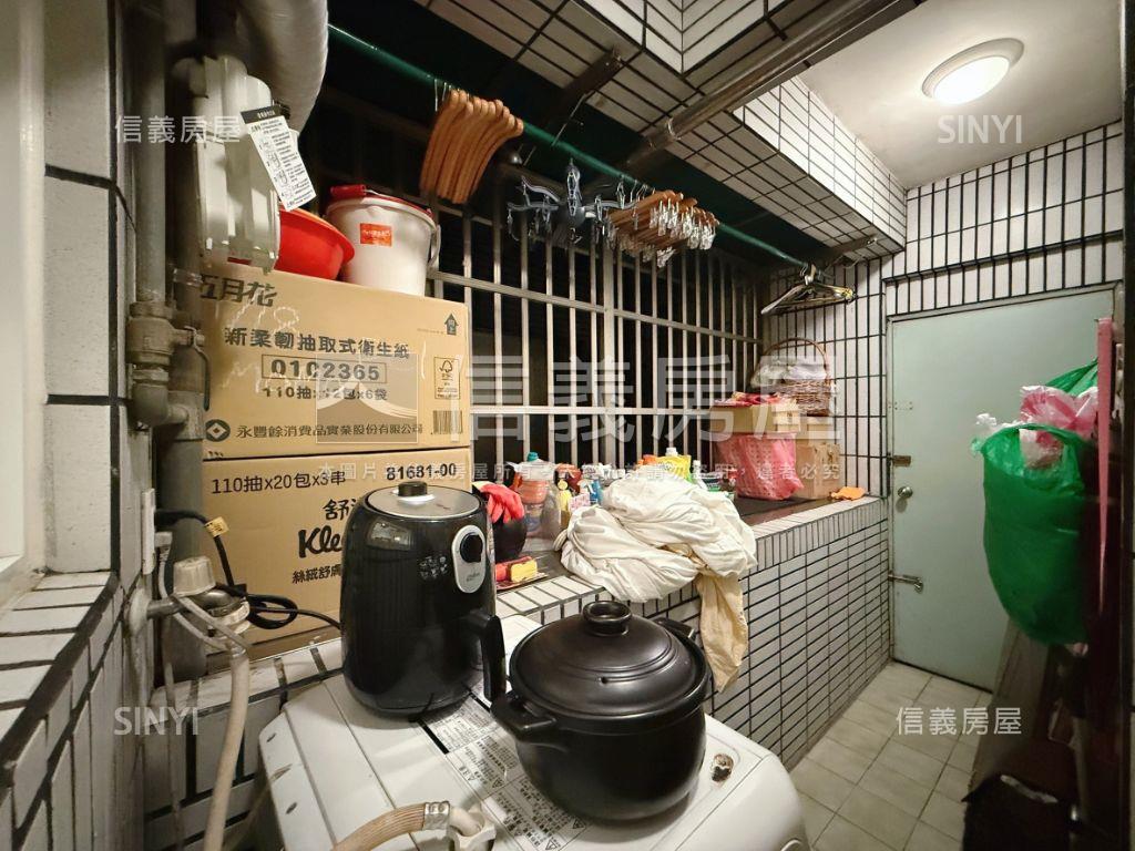 林森路稀有電梯裝潢兩房房屋室內格局與周邊環境