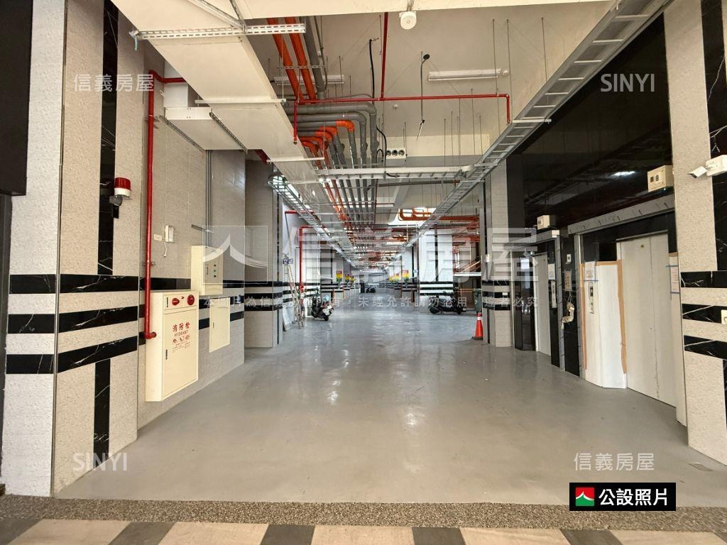 近南科。二房車位宅房屋室內格局與周邊環境