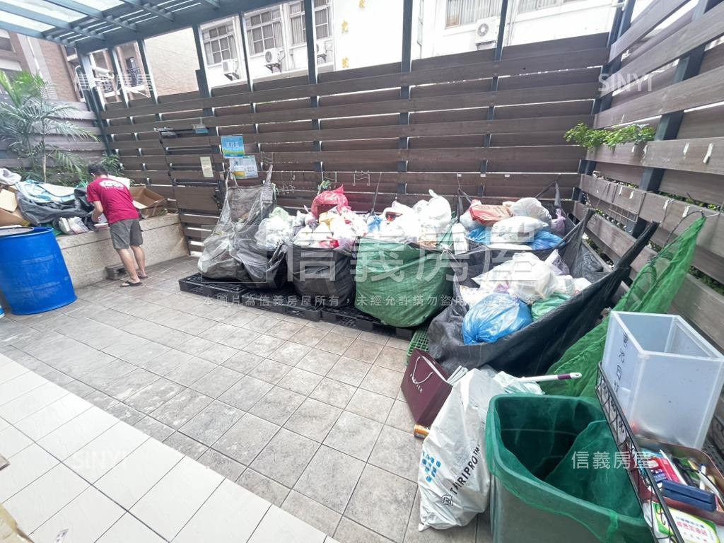 歐夏蕾樹梢戶套房房屋室內格局與周邊環境
