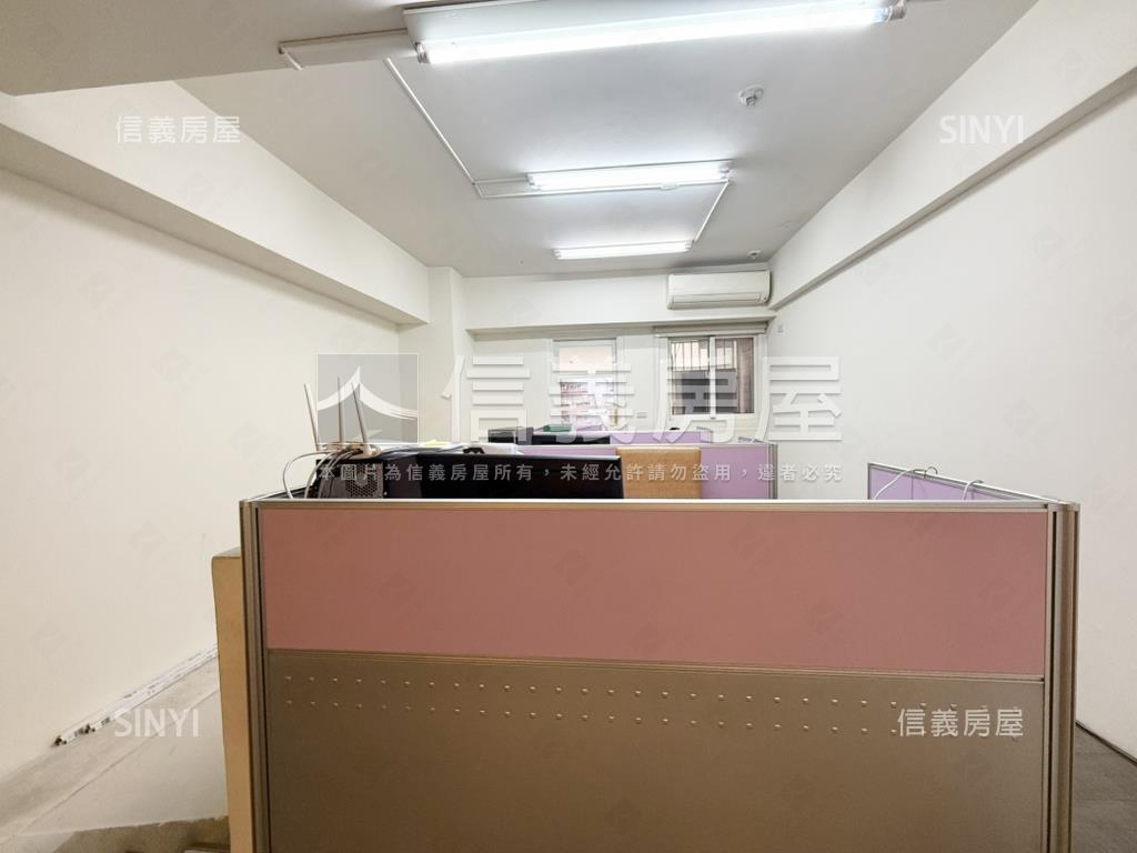 近澄清醫院雙店面房屋室內格局與周邊環境