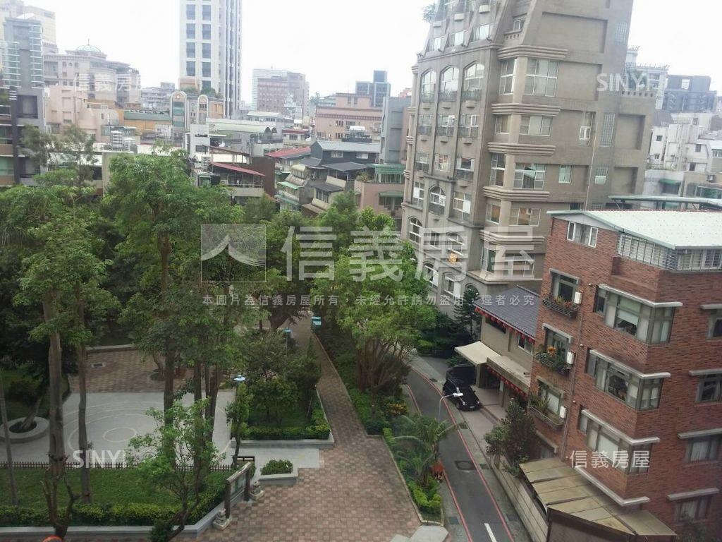 國泰仁愛外牆重整美邸房屋室內格局與周邊環境