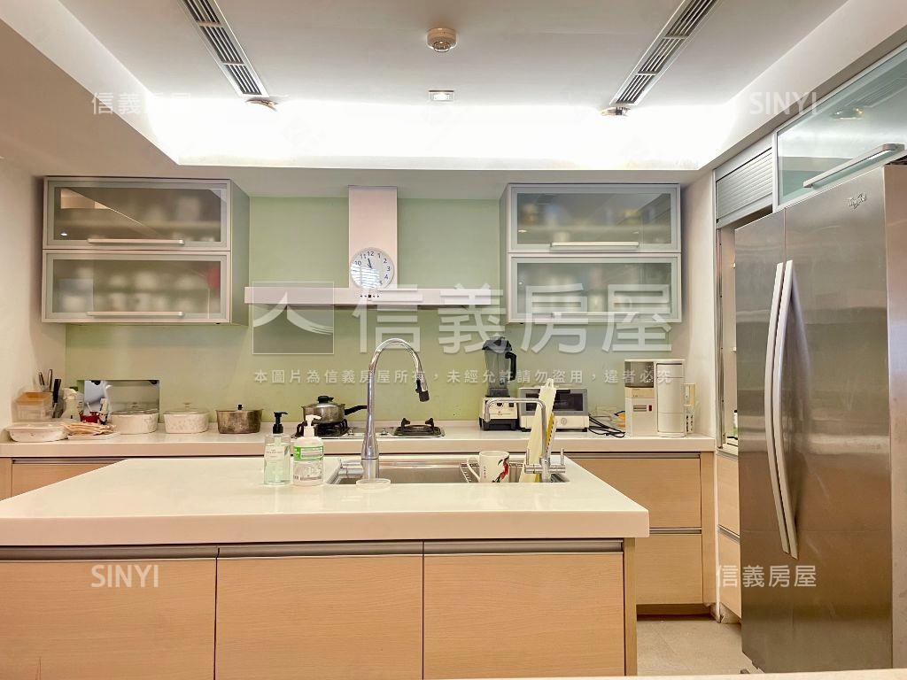 仁愛面公園住辦皆宜名邸房屋室內格局與周邊環境