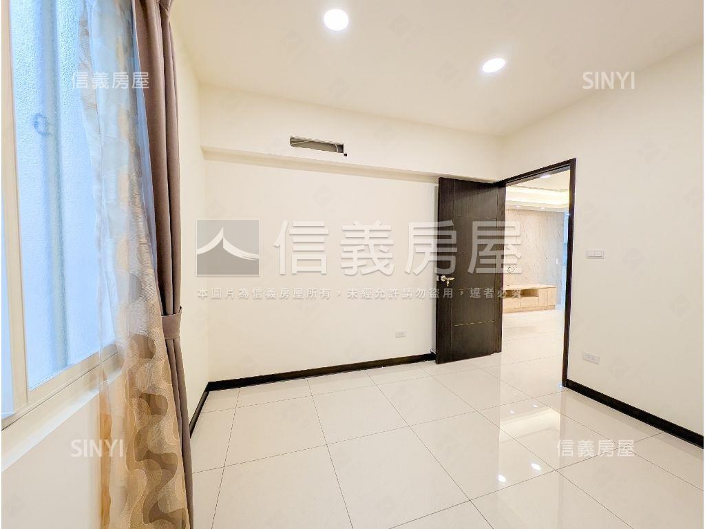 國慶路裝潢３樓美美屋房屋室內格局與周邊環境