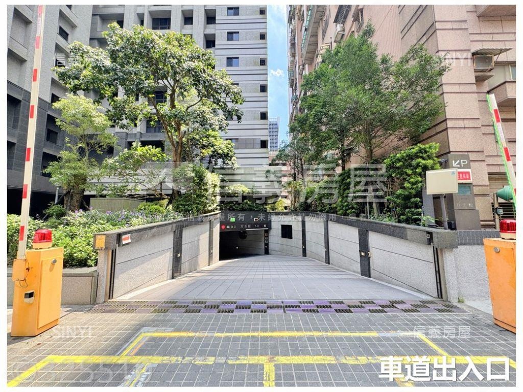 雙美館✨稀有高樓雙車位房屋室內格局與周邊環境