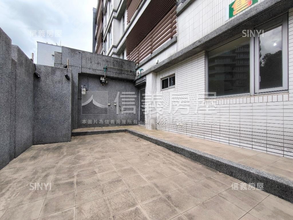 半山滙景觀一樓庭院使用大房屋室內格局與周邊環境