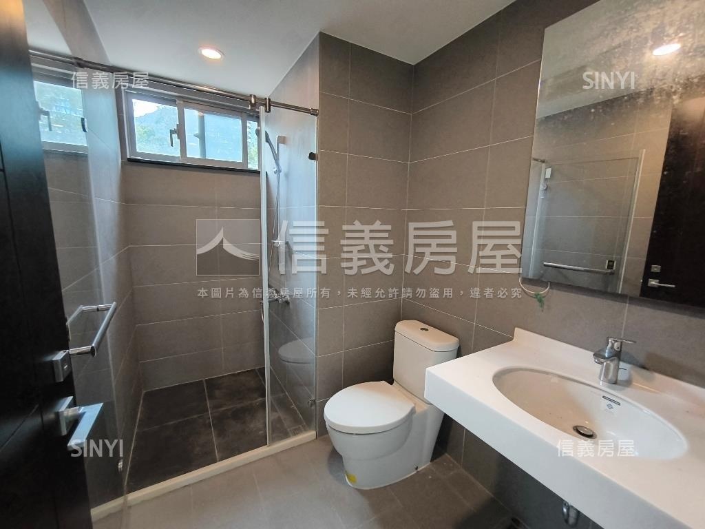 半山滙景觀一樓庭院使用大房屋室內格局與周邊環境