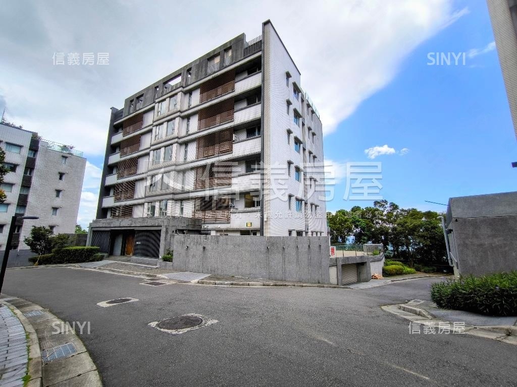 半山滙景觀一樓庭院使用大房屋室內格局與周邊環境