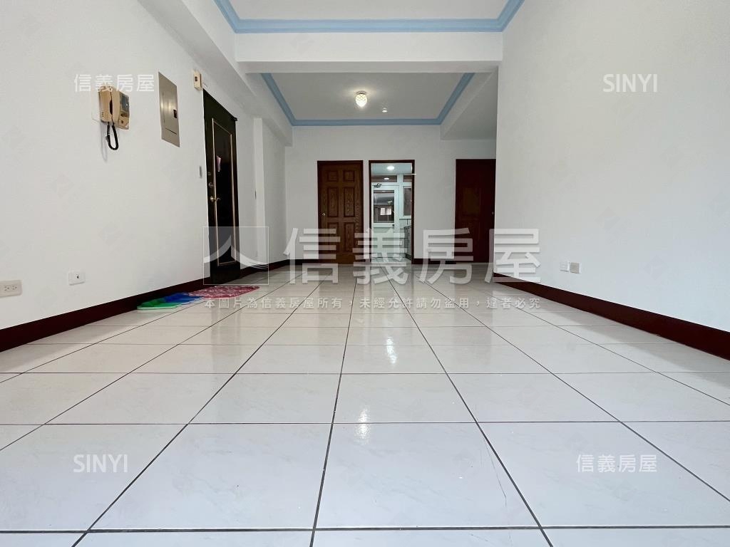 比佛利加州區大三房房屋室內格局與周邊環境