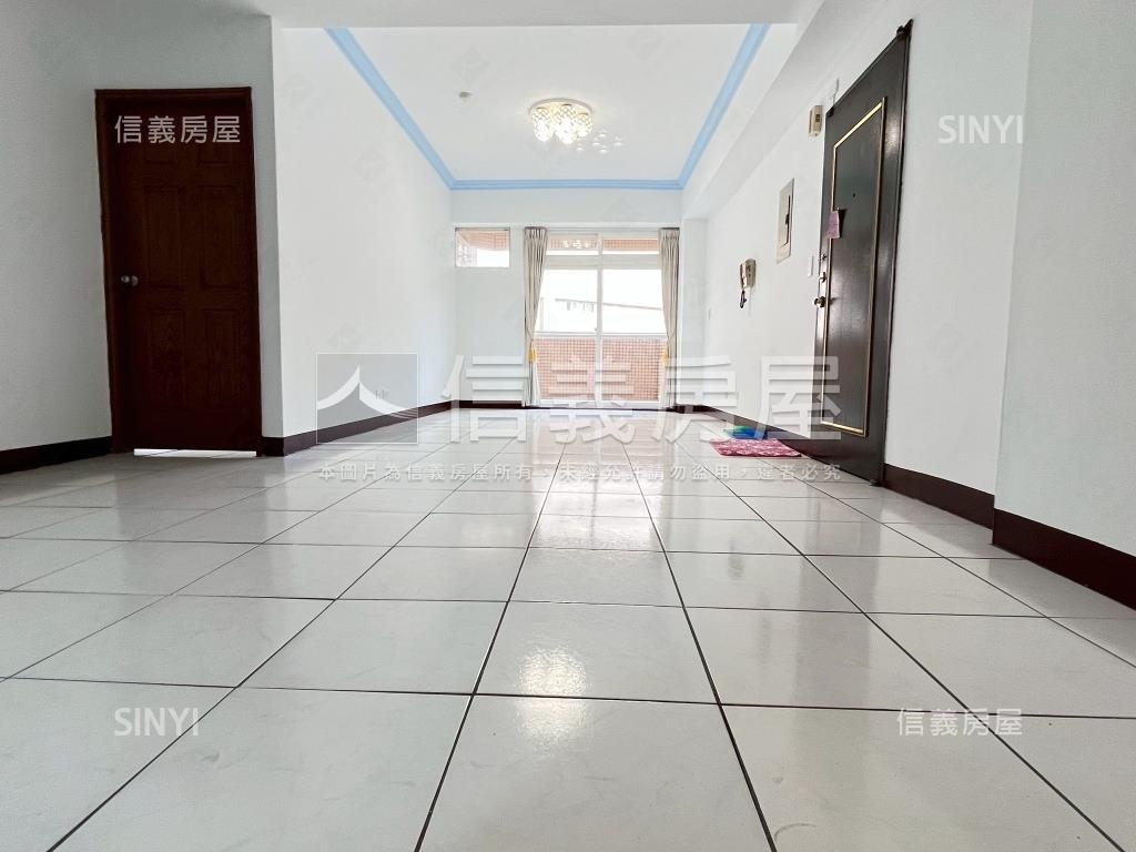 比佛利加州區大三房房屋室內格局與周邊環境