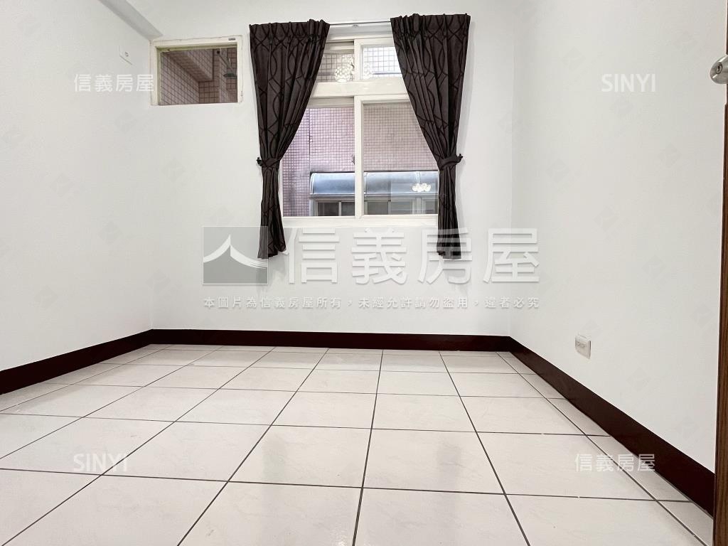 比佛利加州區大三房房屋室內格局與周邊環境