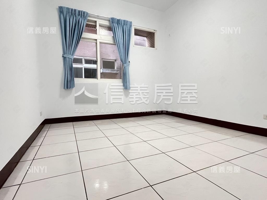 比佛利加州區大三房房屋室內格局與周邊環境