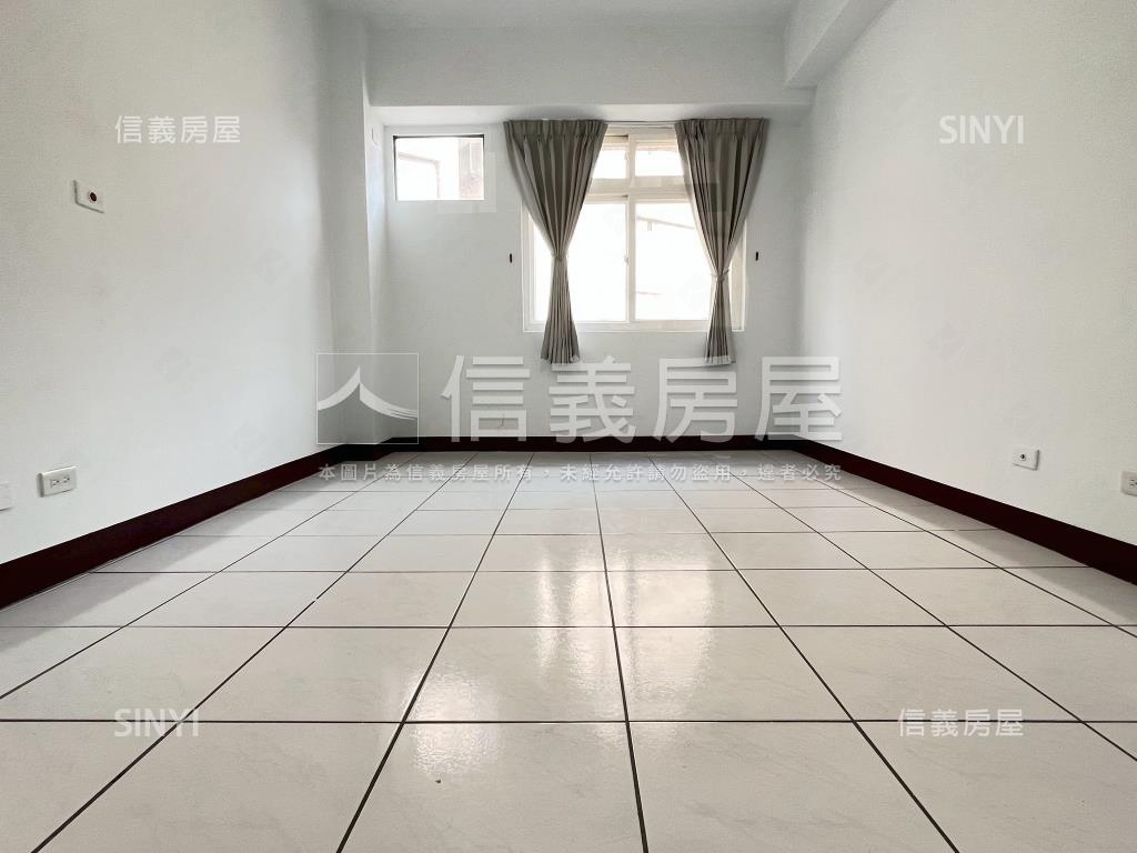 比佛利加州區大三房房屋室內格局與周邊環境