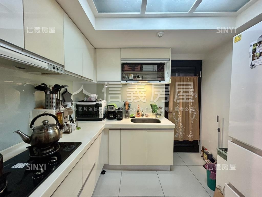 川悅˙河景３房美宅房屋室內格局與周邊環境