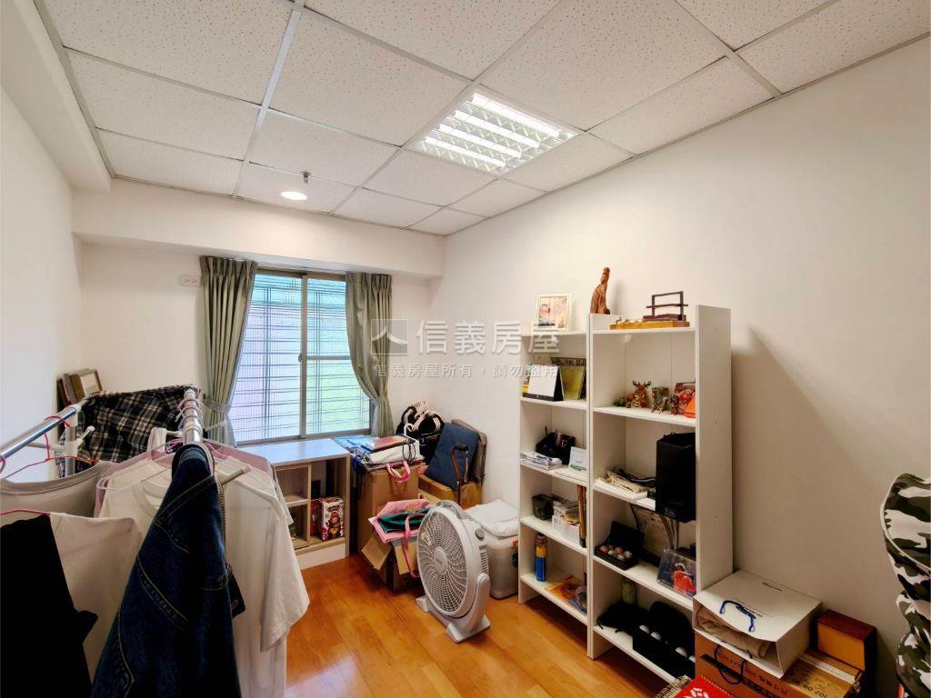 電梯景觀三房（地上權）房屋室內格局與周邊環境