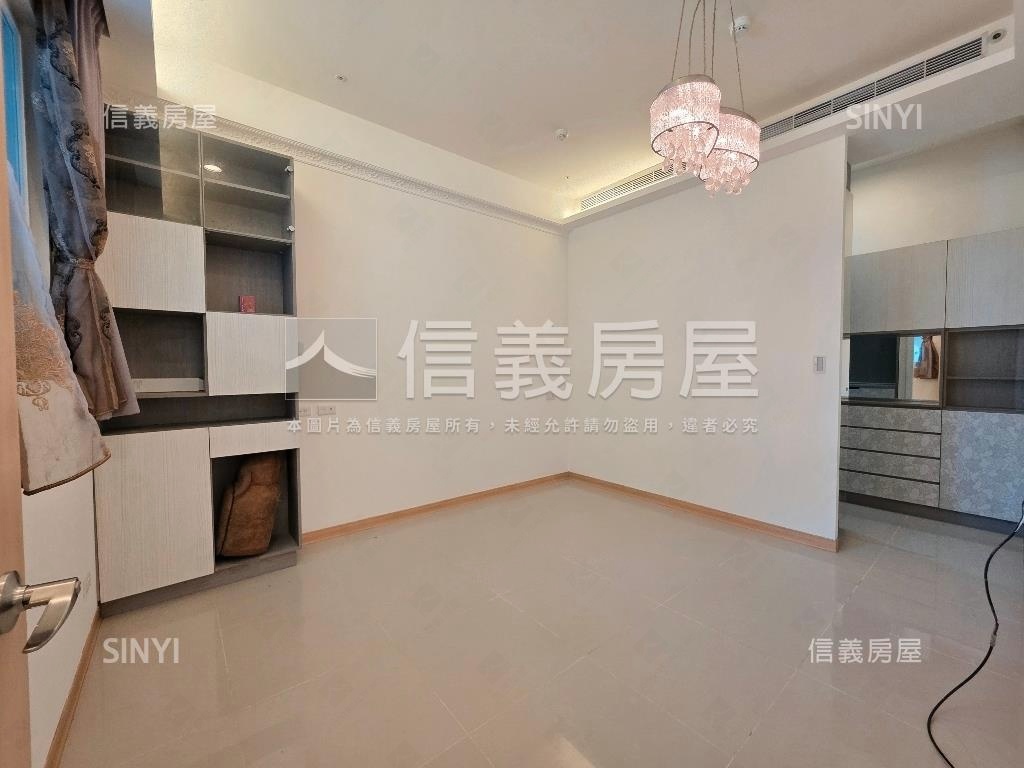 七張捷運玉上園高樓美三房房屋室內格局與周邊環境