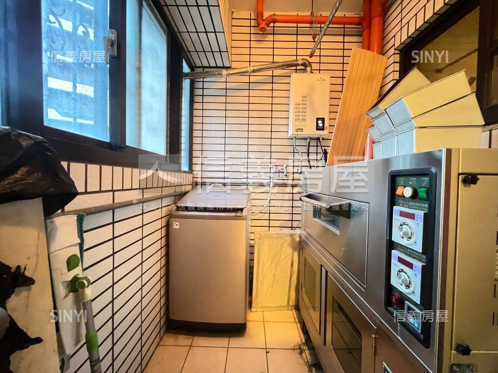Ａ１９景觀３房雙車位美宅房屋室內格局與周邊環境