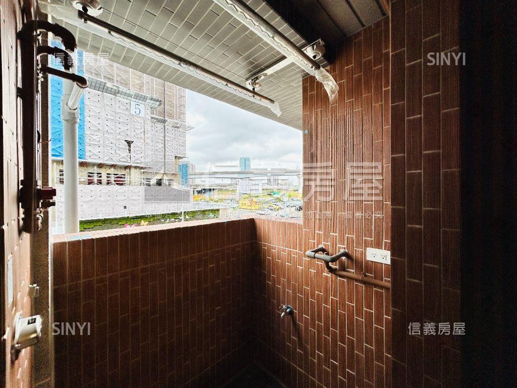 大都會公園前後陽台三房房屋室內格局與周邊環境