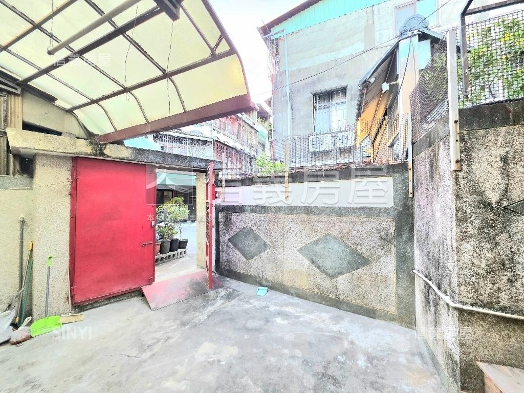 近樹德商圈庭院透天房屋室內格局與周邊環境