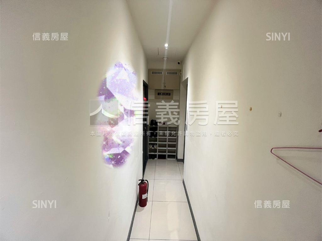 ‧仁愛街免爬高收租美套房房屋室內格局與周邊環境