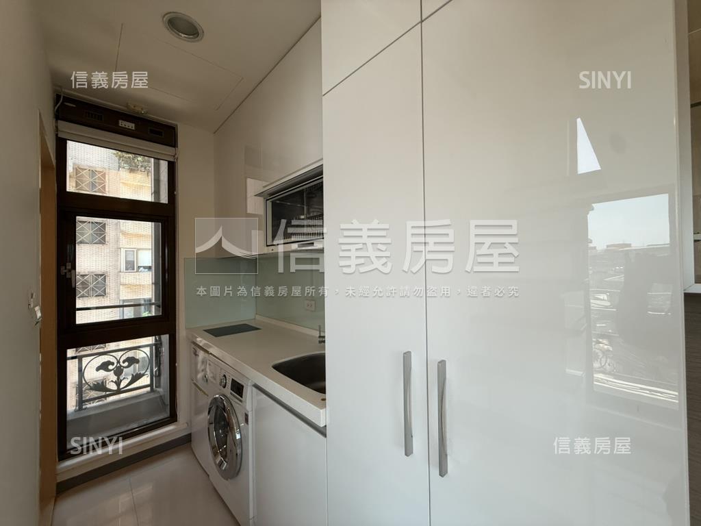 美景邊間挑高套房房屋室內格局與周邊環境