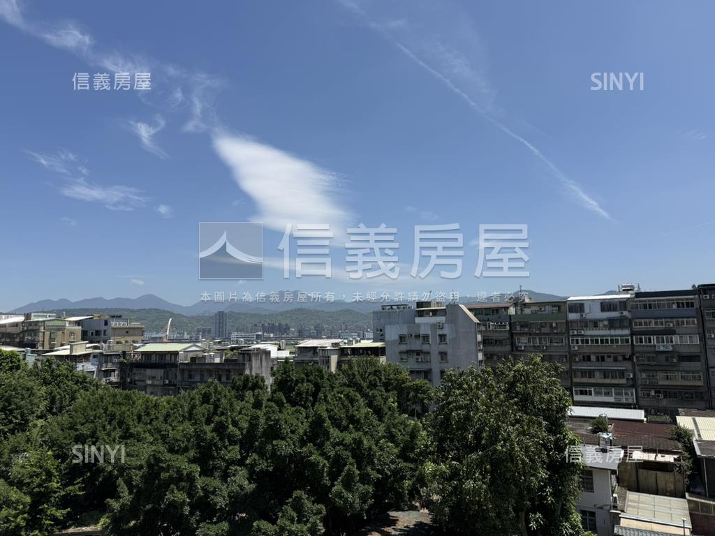 美景邊間挑高套房房屋室內格局與周邊環境
