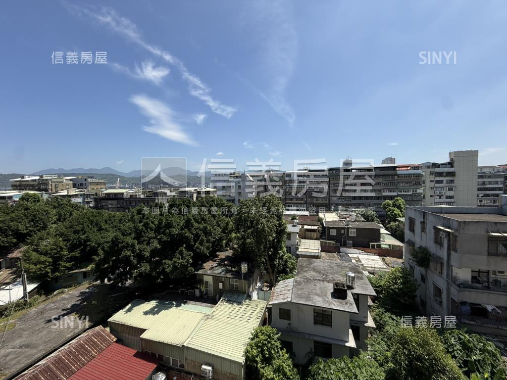 美景邊間挑高套房房屋室內格局與周邊環境