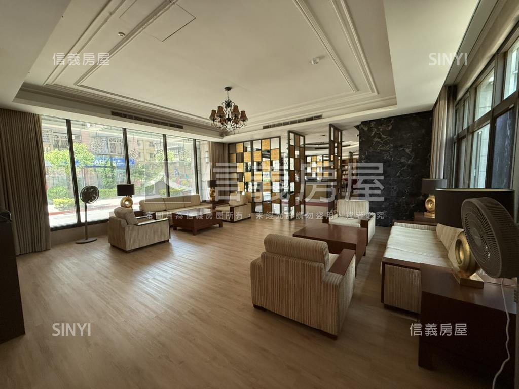 美景邊間挑高套房房屋室內格局與周邊環境