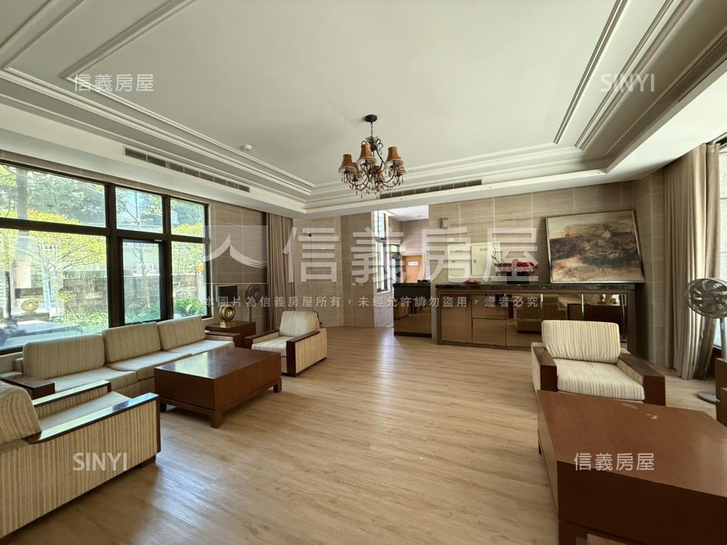 美景邊間挑高套房房屋室內格局與周邊環境