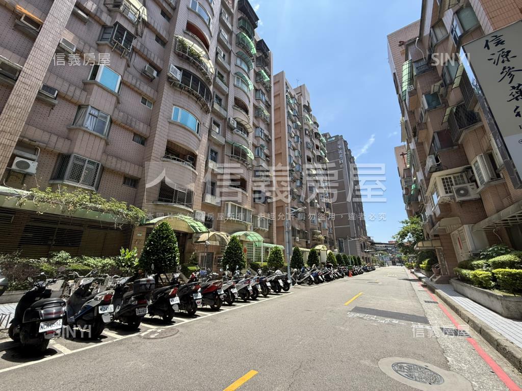 美景邊間挑高套房房屋室內格局與周邊環境