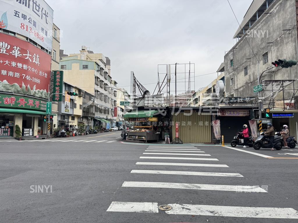 瑞隆商圈三面臨路角窗地房屋室內格局與周邊環境