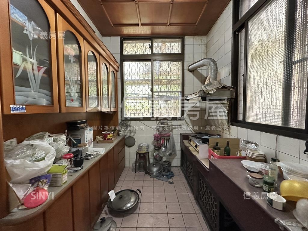 獨棟優美透天房屋室內格局與周邊環境