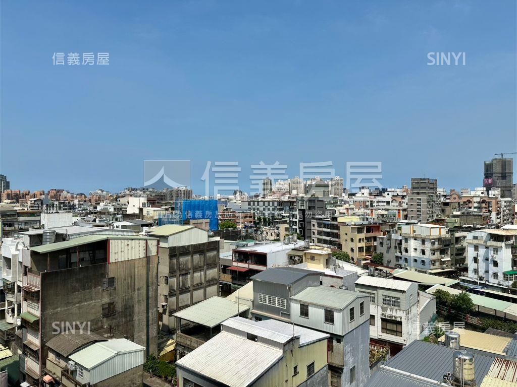 近巨城視野採光兩房有車位房屋室內格局與周邊環境