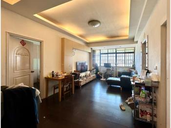 近巨城兩房有車位