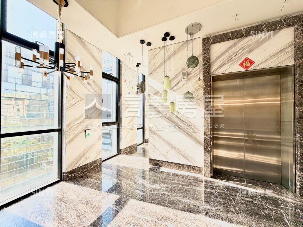 內科鋼骨整棟新穎企業總部房屋室內格局與周邊環境