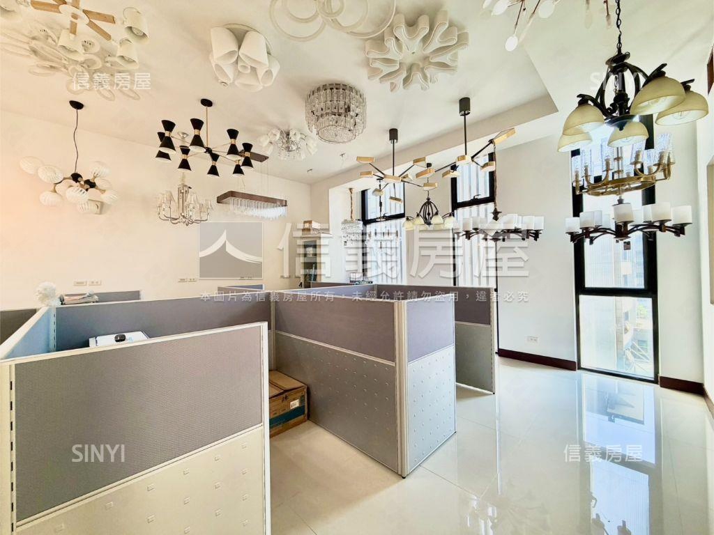 內科鋼骨整棟新穎企業總部房屋室內格局與周邊環境