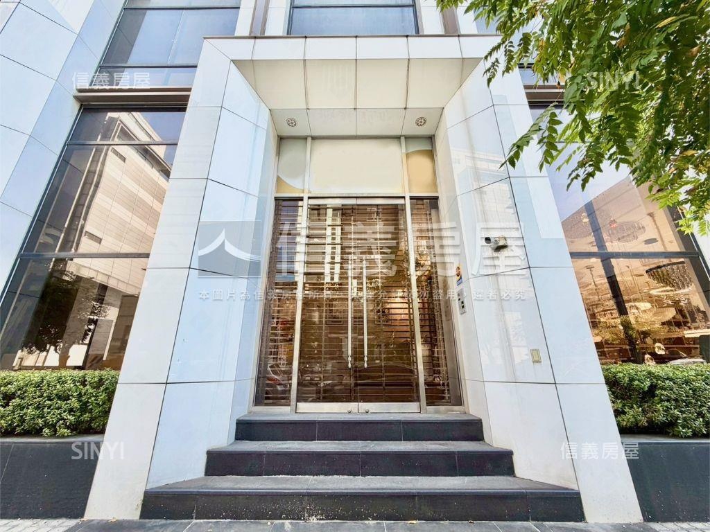 內科鋼骨整棟新穎企業總部房屋室內格局與周邊環境