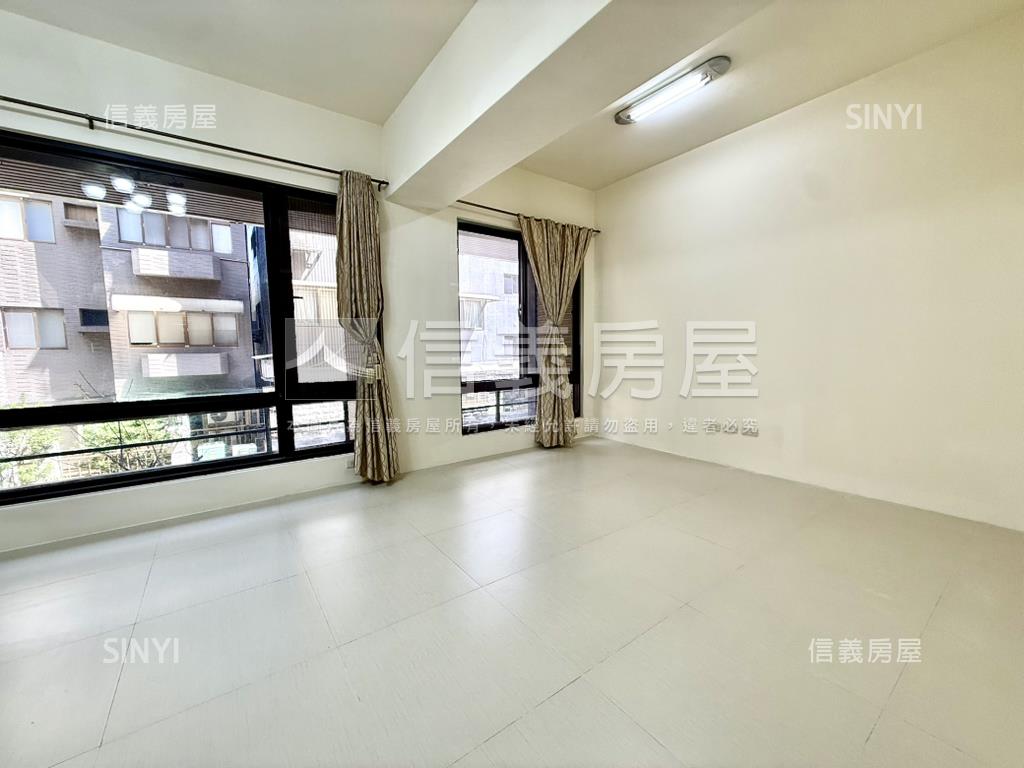 誠售榮華簡約３房＋車位房屋室內格局與周邊環境