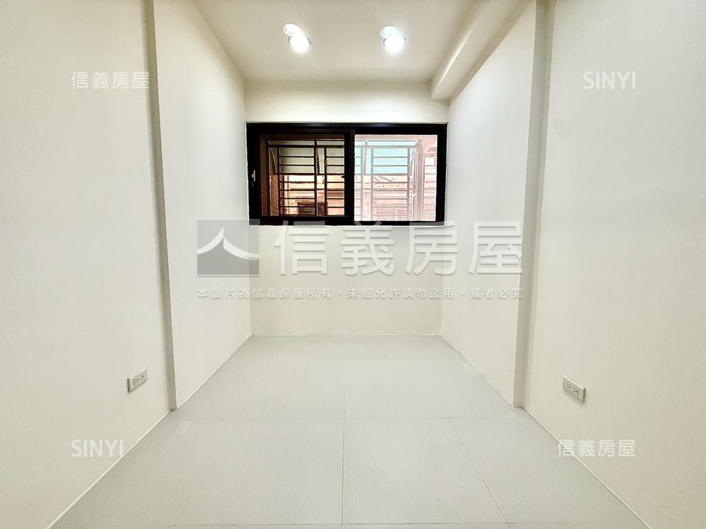 誠售榮華簡約３房＋車位房屋室內格局與周邊環境