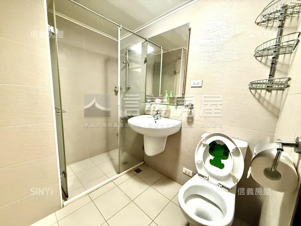 誠售榮華簡約３房＋車位房屋室內格局與周邊環境